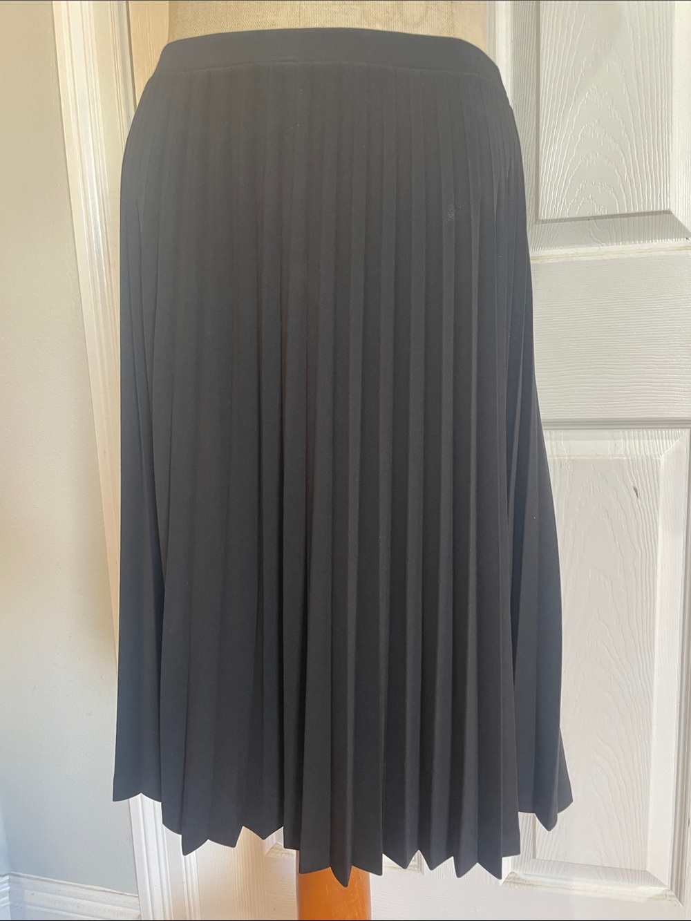 Vintage 90s Liz Claiborne Pleated Black Skirt Classic A-Line women size S petite